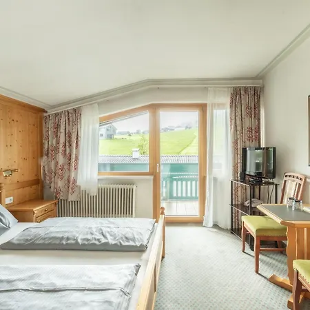 Engel Hotel 3*
